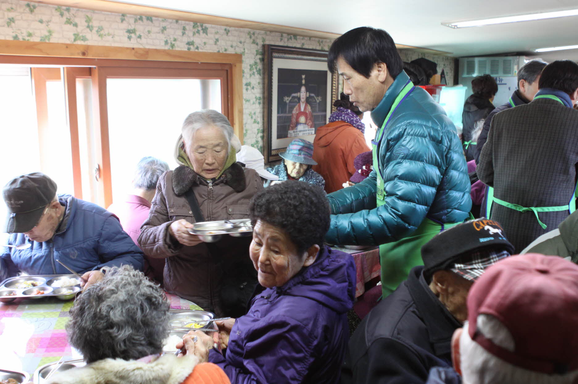 장안사랑 발전회&#44; 이웃사랑실천‘무료급식봉사’활동